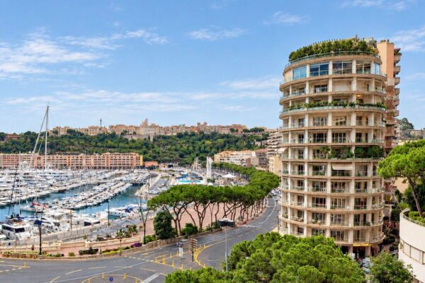 "L'Emanno Palace" - Boulevard Albert 1er