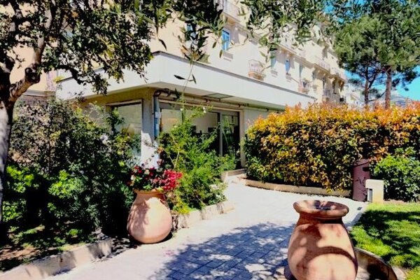 Le TROCADERO - Parkings des Moulins - Avenue de Grande-Bretagne